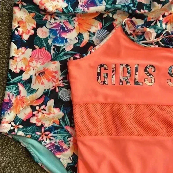 Girls, Ideology matching one piece bathing suits. Size XL - Picture 10 of 10